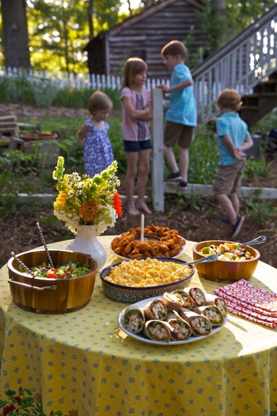 Tips for Making Outdoor Entertaining Easy